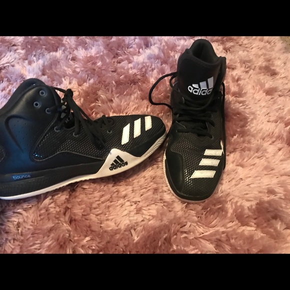 basketball shoes - Picture 2 of 4